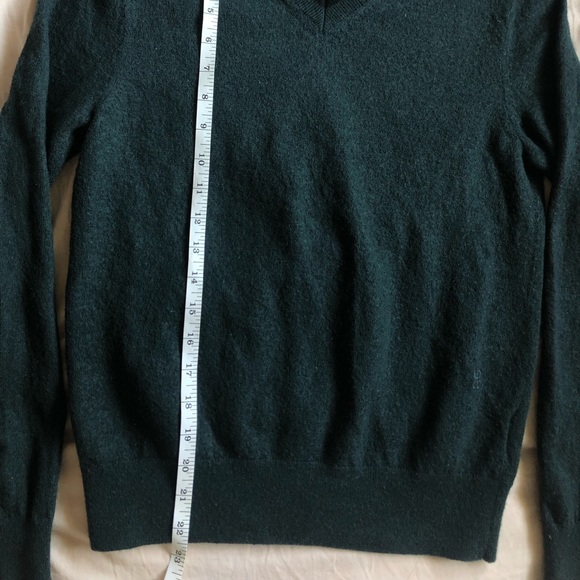 Club Monaco green sweater 100% wool medium size - Picture 6 of 7